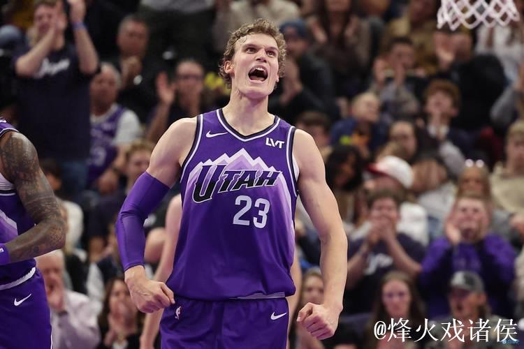 基扬特-乔治精彩过人拉杆上篮,爵士打出14-2反超独行侠4分 基扬特-乔治精彩过人拉杆上篮,爵士打出14-2反超独行侠4分