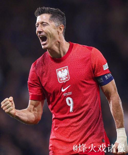 莱万荣膺赛季最佳球员 德甲收官日两大悬念尘埃落定 莱万荣膺赛季最佳球员 德甲收官日两大悬念尘埃落定