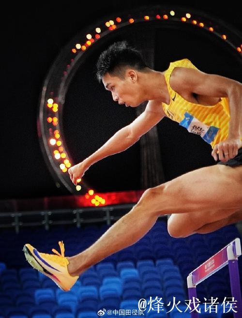 全运会男子400米栏决赛 龚德滨刷新全国纪录摘金 全运会男子400米栏决赛 龚德滨刷新全国纪录摘金